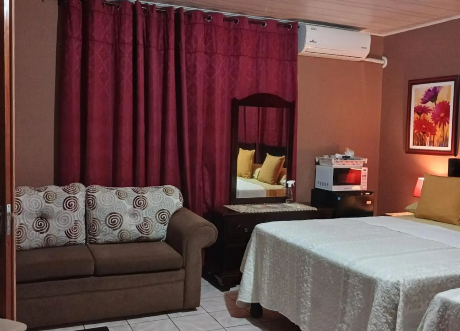 Ultimate Freedom Bed And Breakfast Santa Cruz Bed & Breakfast