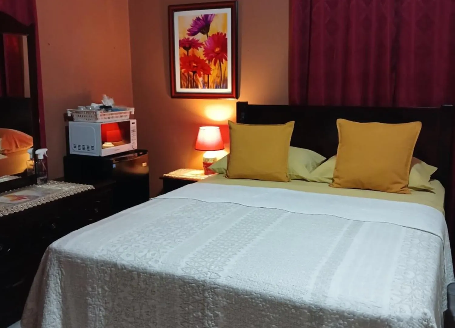 Ultimate Freedom Bed And Breakfast contacts